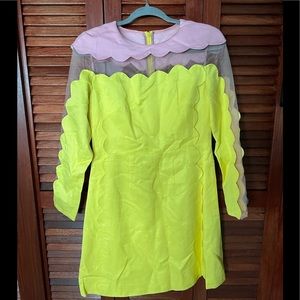 Beautiful yellow and pink dress. No brand says L but equals a size 4.
